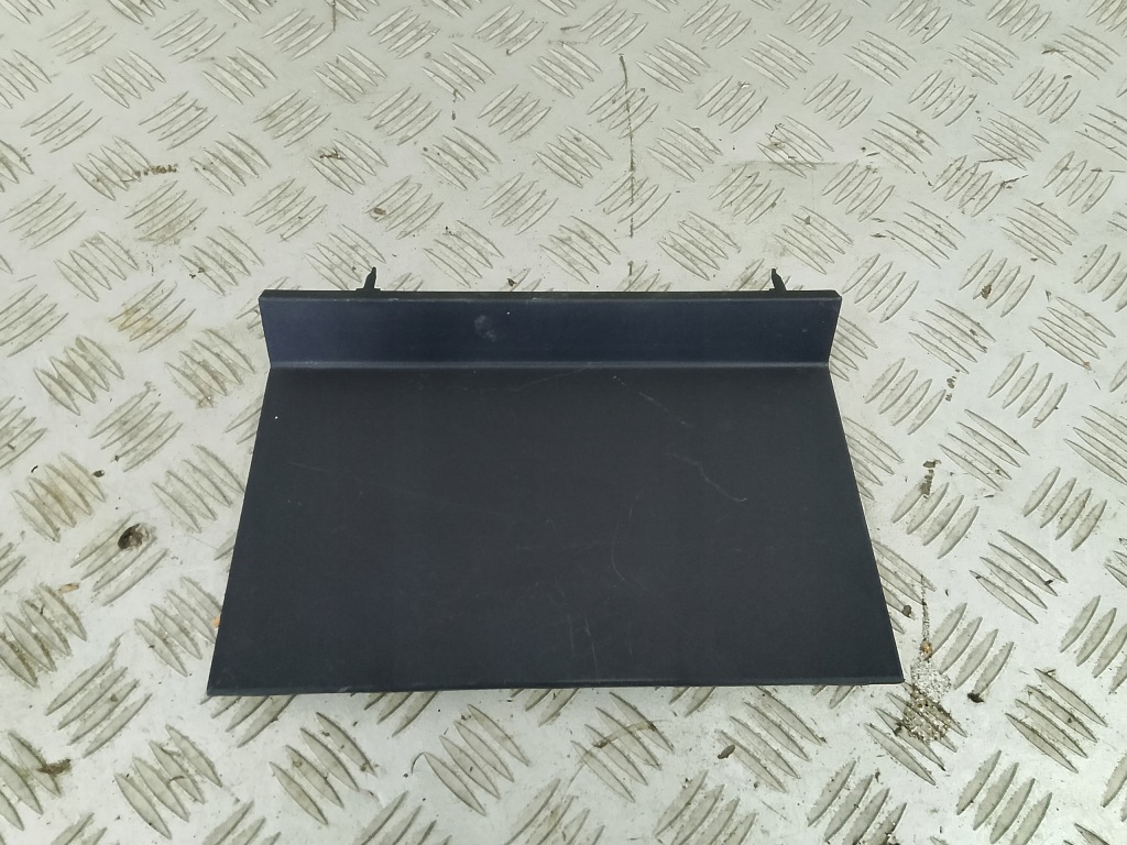 фото №1, Vw atlas cross lift 2021 заглушка консоли 3cn857367