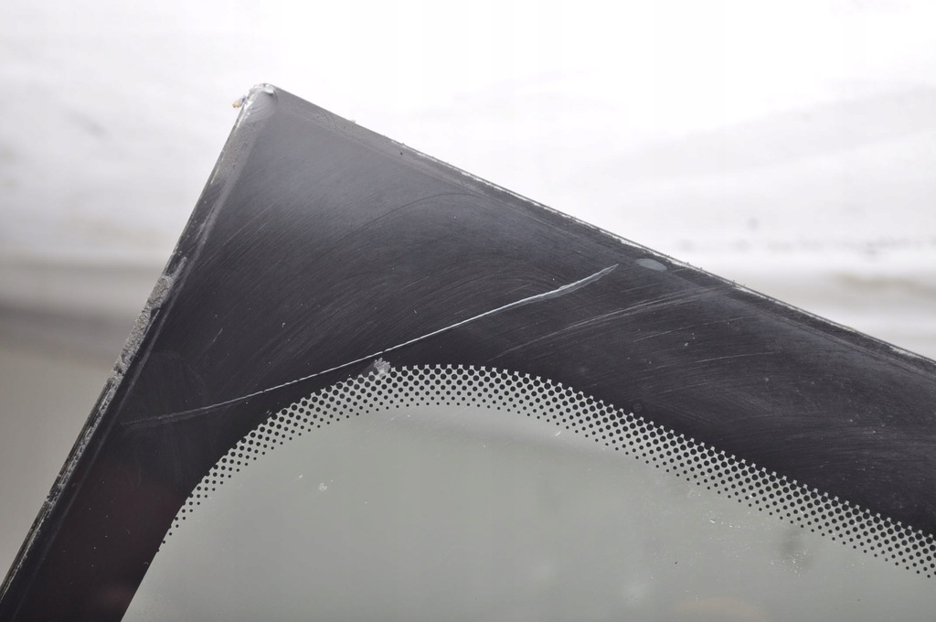 фото №7, Aston martin db9 стекло перед передняя лобовое