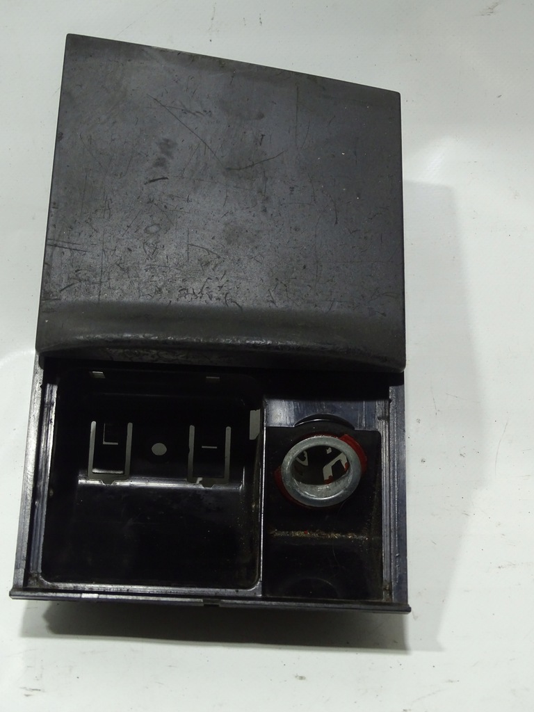 фото №1, Пепельница vw golf iv