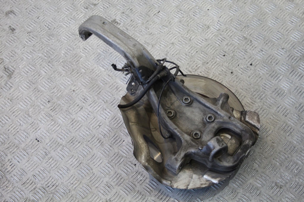 фото №3, Поворотный кулак правый перед 2wd stelvio 50541555