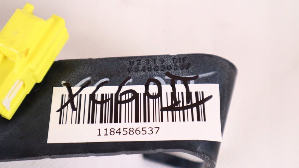 фото №6, Volvo xc60 ii клипса ремней правый задняя 32205740