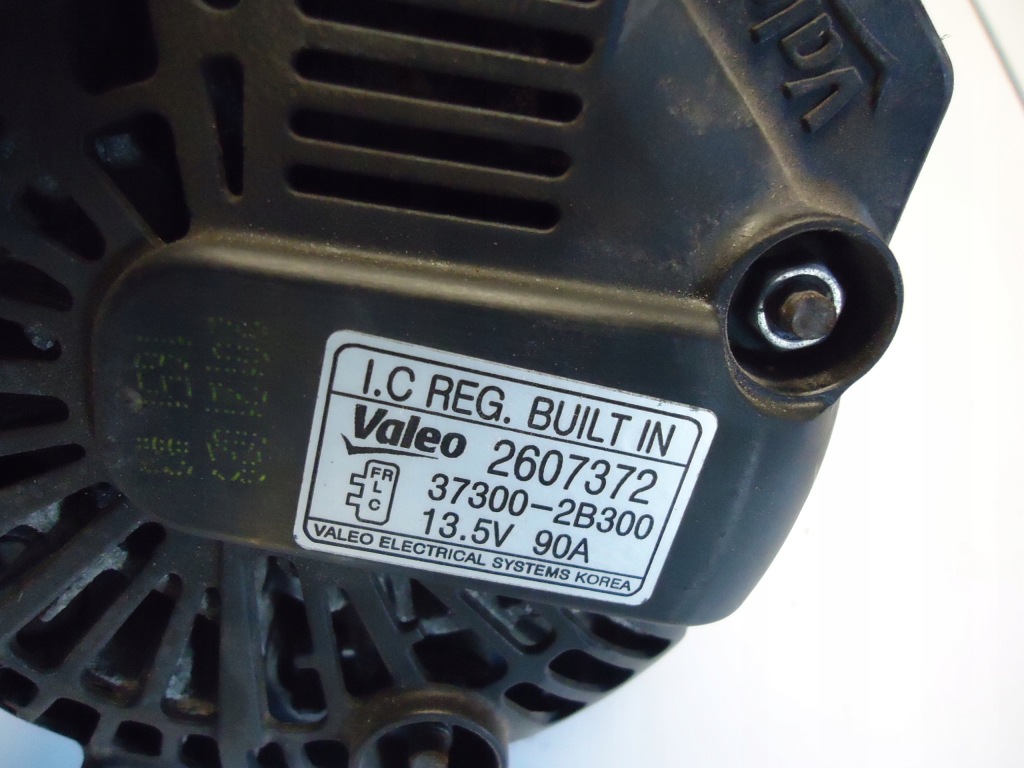 Hyundai i30 1.4 16v g4fa генератор 37300-2b300 в Украине