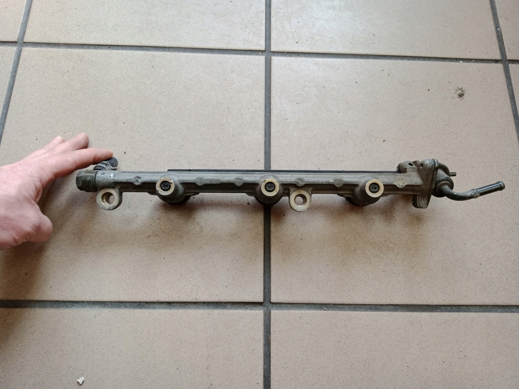 фото №8, Mazda mx-3 1,8 v6 молдинг впрыскная + форсунки