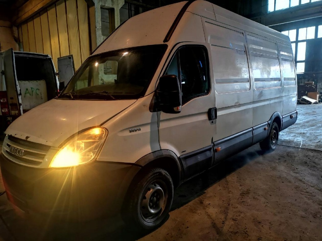 Iveco daily впуск воздуха к кабины 2007 2.3l 226536 Недорого