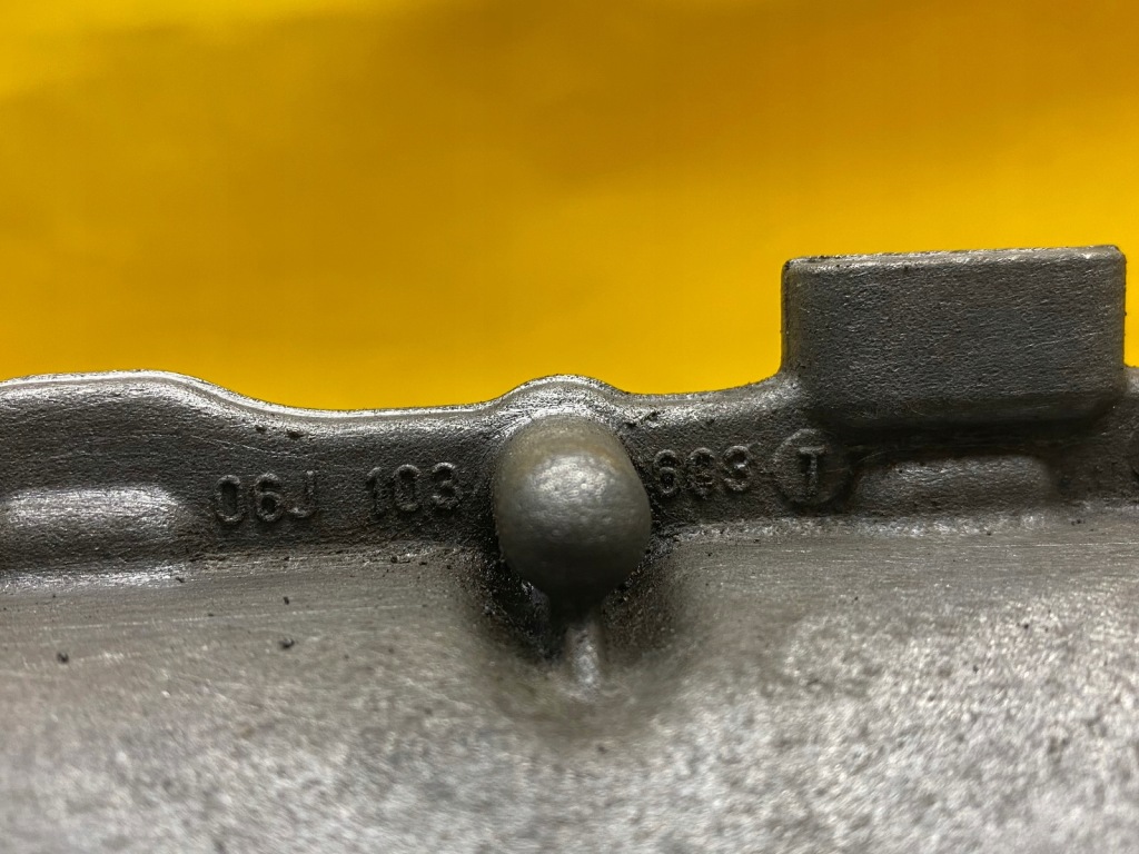 Поддон масляная 06j103603t leon 2 1.8 tfsi bzb a3 8p a4 q5 skoda Киев