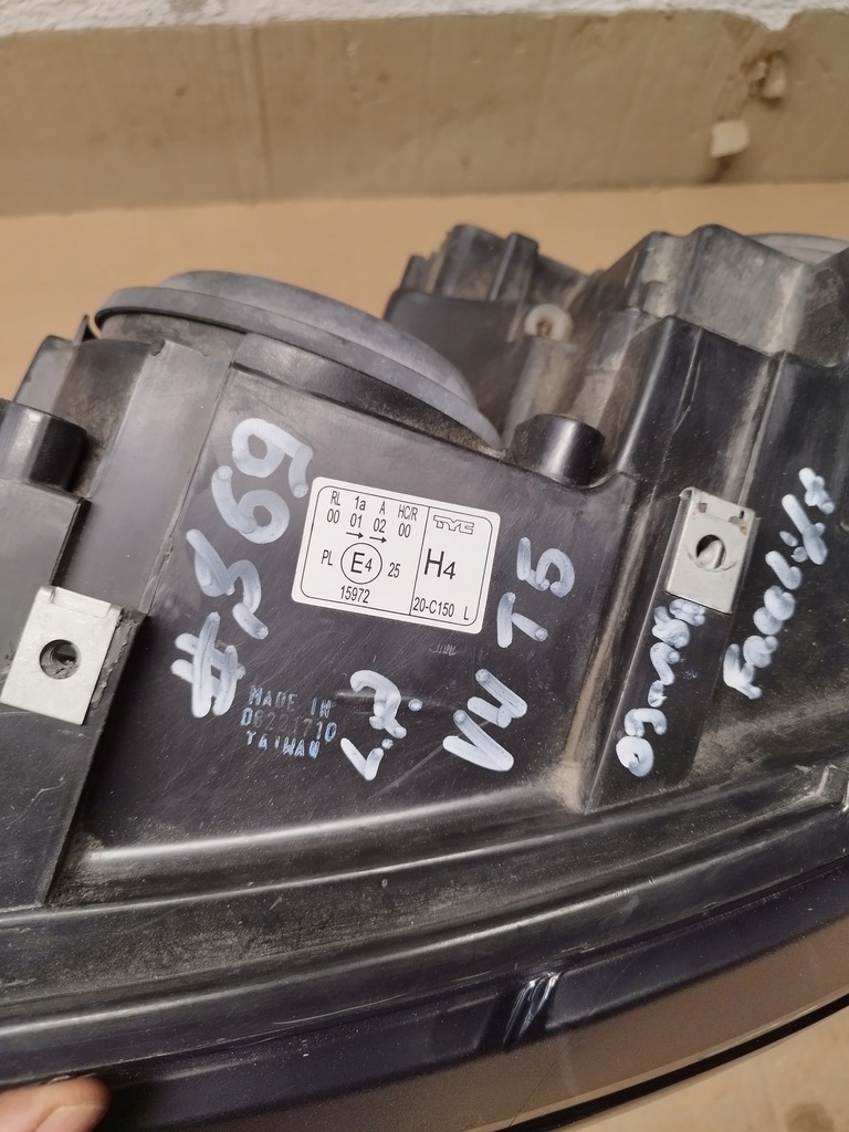 фото №9, Лампа левая vw transporter t5 tyc 20-c150l