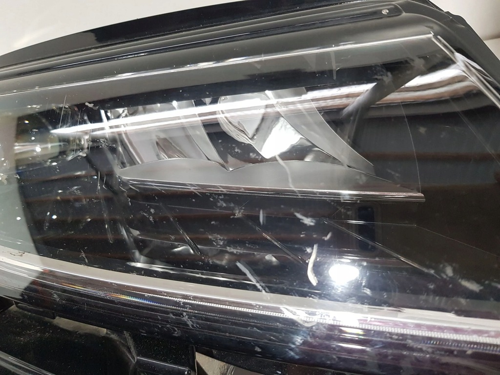 фото №14, Skoda kodiaq 2017 левая сторона лампы передние