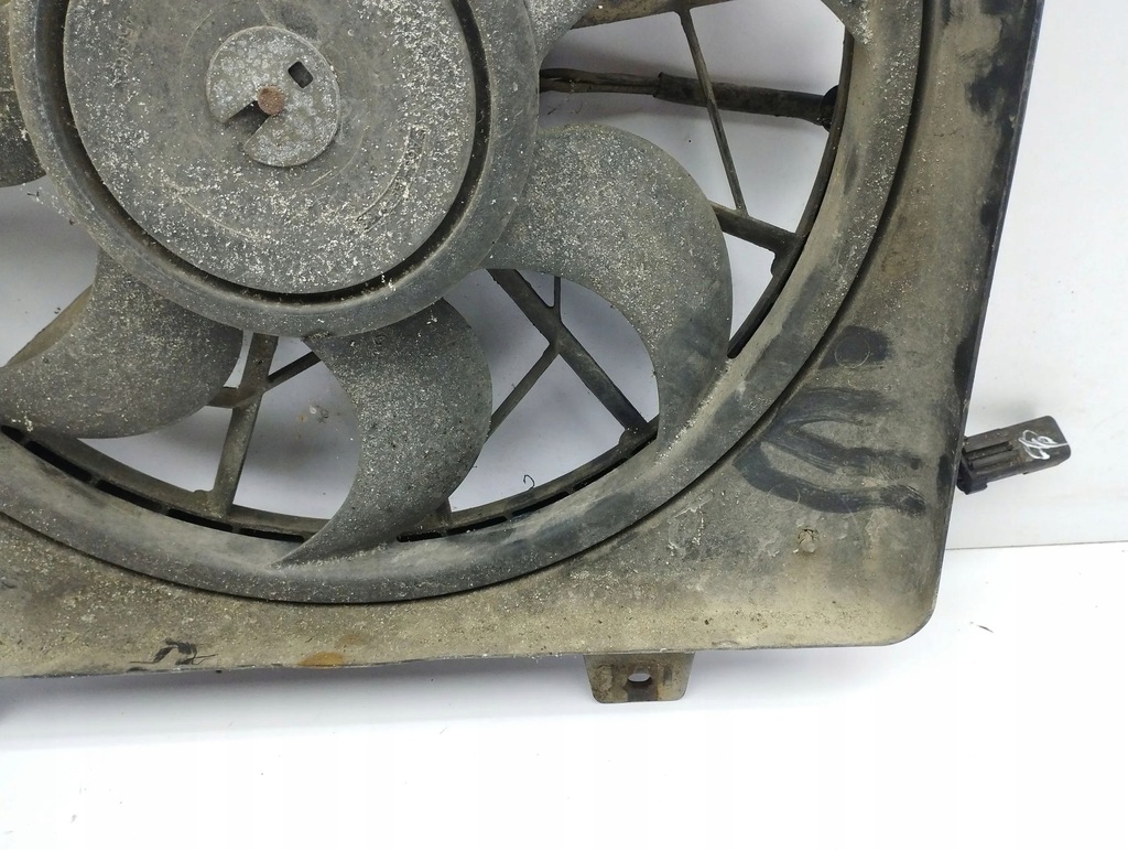 фото №16, Chrysler pt cruiser 2002 электрический вентилятор радиатора