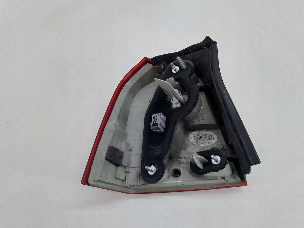 фото №8, Лампа задня права volvo v70 iii 07-12 30698984 164408 kombi