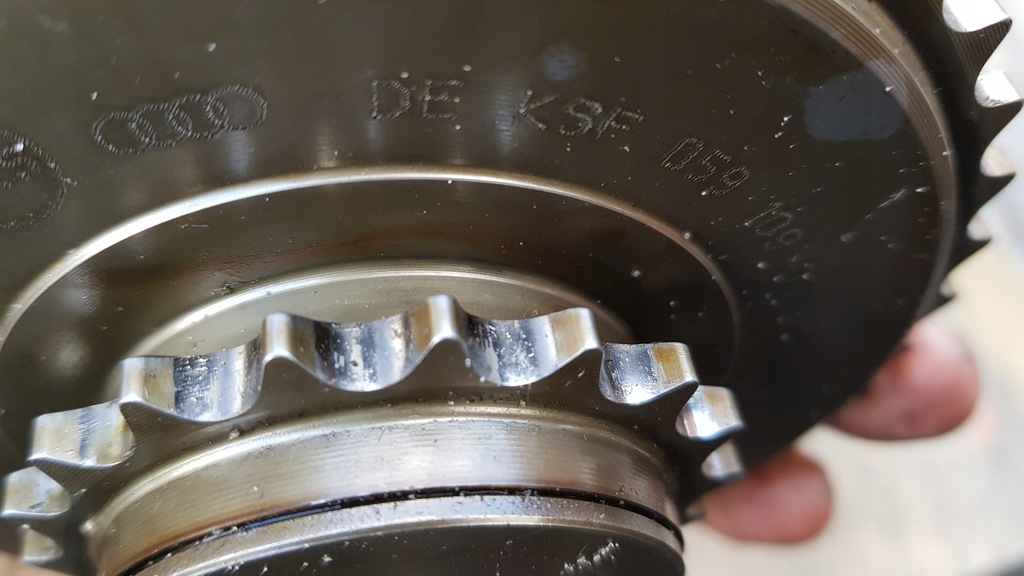 фото №5, A6 c6 колесо зубчатое распределительного вала 2.7 3.0 tdi 059109077e