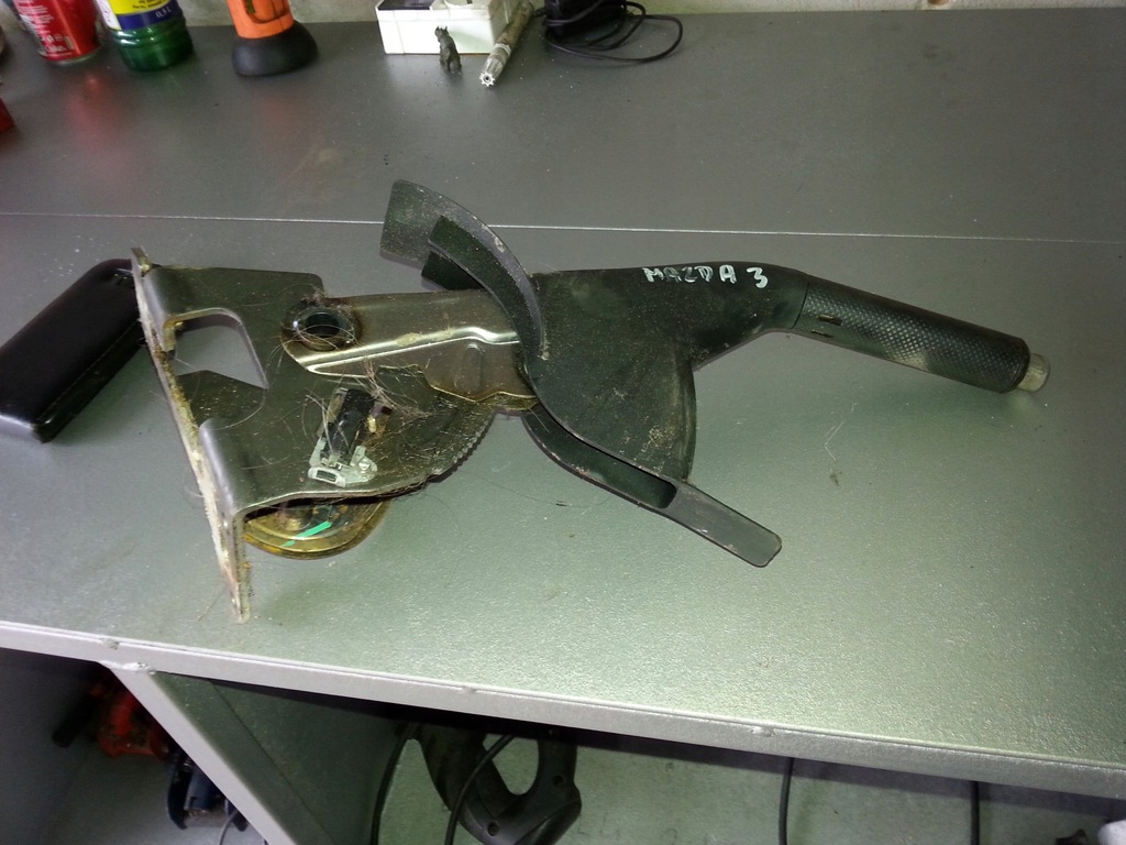 фото №1, Mazda 3 bk 03-09 - важіль гальма ручного