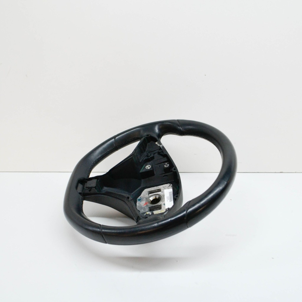 Tesla model s 2016 повітропровід Ціна