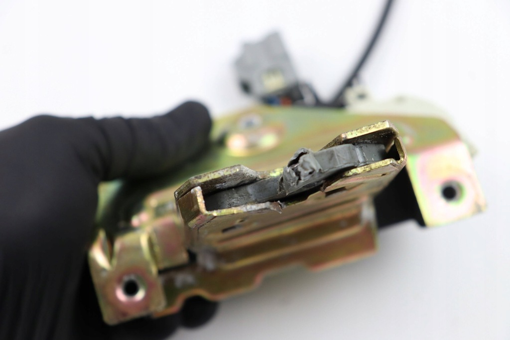 фото №5, Volvo s60 i замок крышки багажника задняя задний sedan 8652398 europa