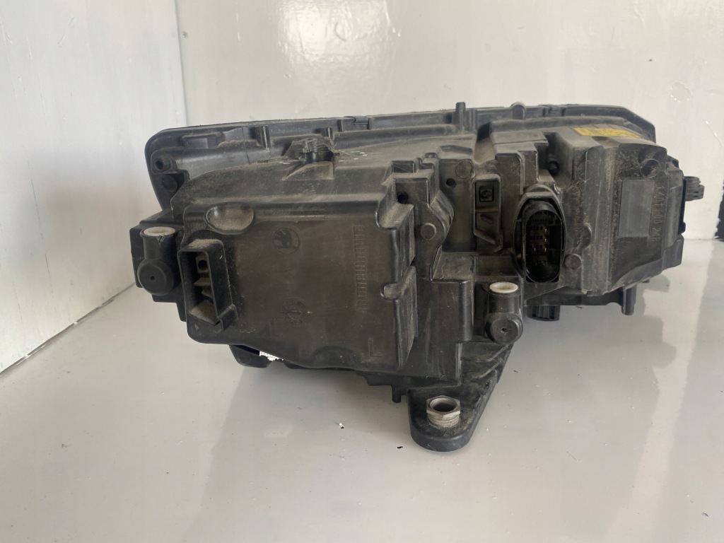 Skoda octavia 3 рестайлинг  фара левое  перед full led 5e1941015e с Разборки