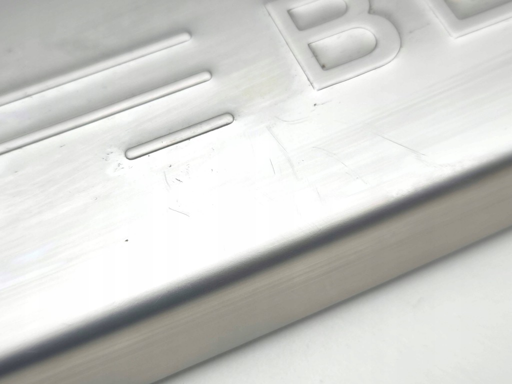 фото №7, Bentley flying spur 2006 накладка поріг задня 3w5853540b