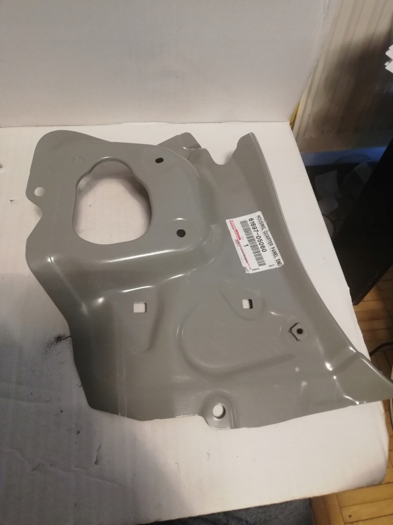 Купить Toyota оригинальный номер 61697-05060 ремень задний