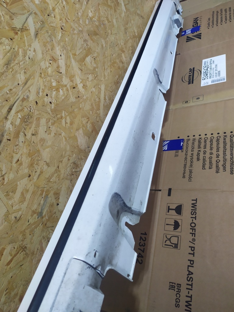 фото №12, Поріг молдинг ліва права mercedes w205 sedan amg