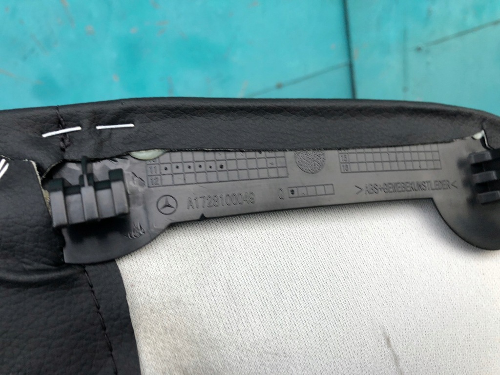 фото №2, Mercedes r172 slk slc бардачок карман кожаный