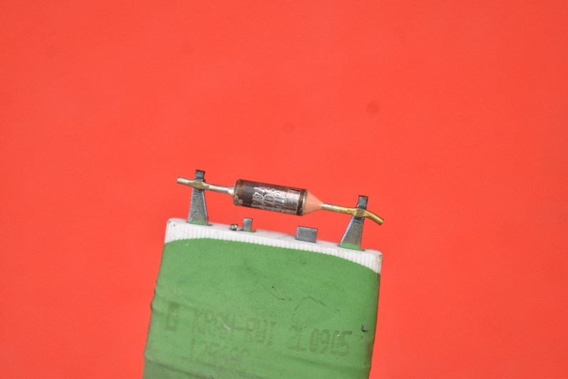 фото №5, Резистор обдув резистор резистор mini cooper one r50 lift 04-06