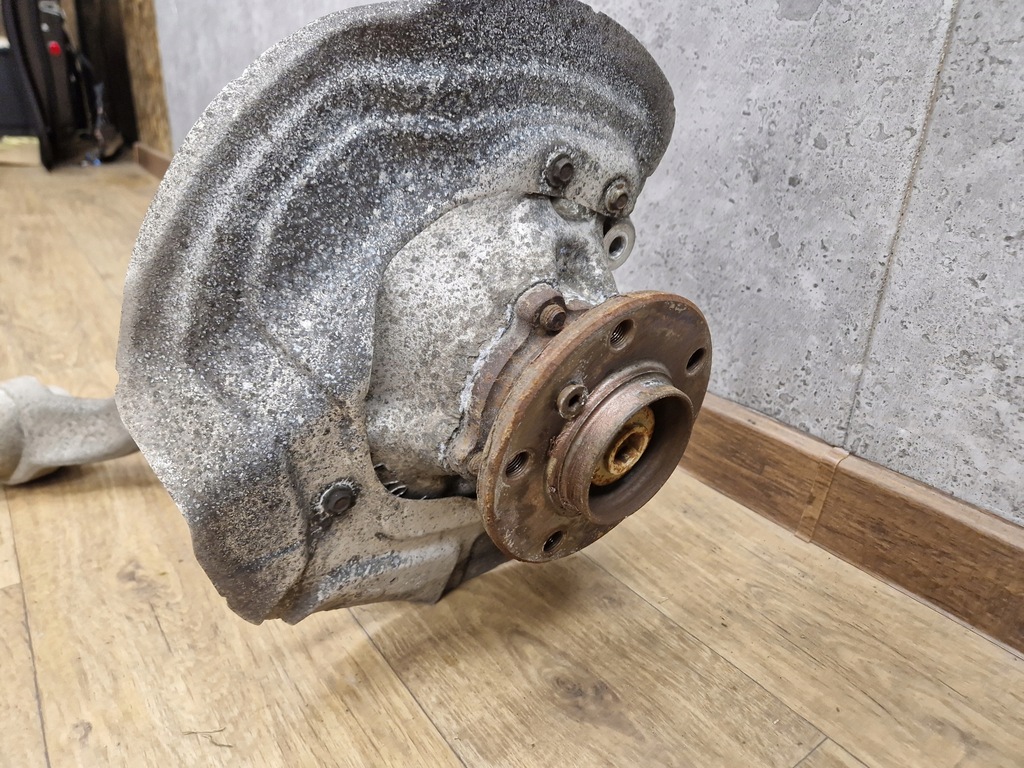 фото №7, Bmw f30 f31 поворотний кулак лівий перед x-drive комплектна привідний вал амортизатор 6853819