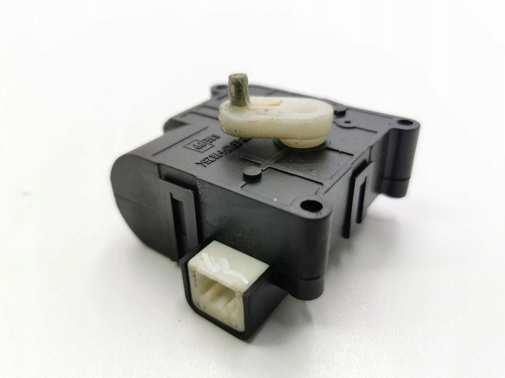 фото №5, Toyota corolla e120 e130 моторчик кришка обдув 2003 1138002051