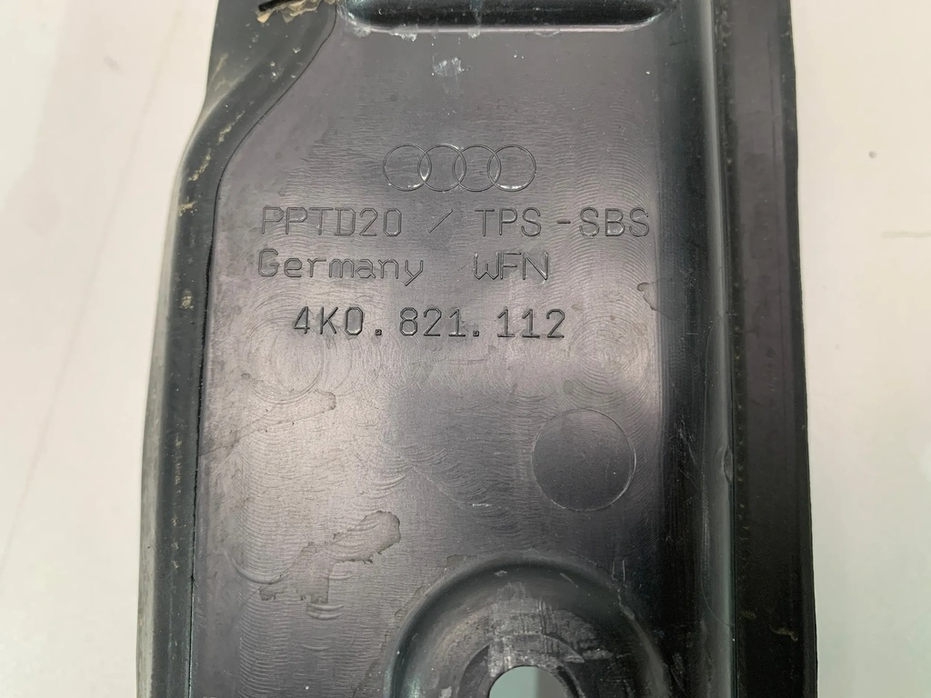 фото №6, Audi a6 c8 защита накладка крыла правая 4k0821112