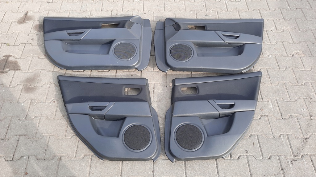 фото №1, Обивка дверь mazda 3 05r