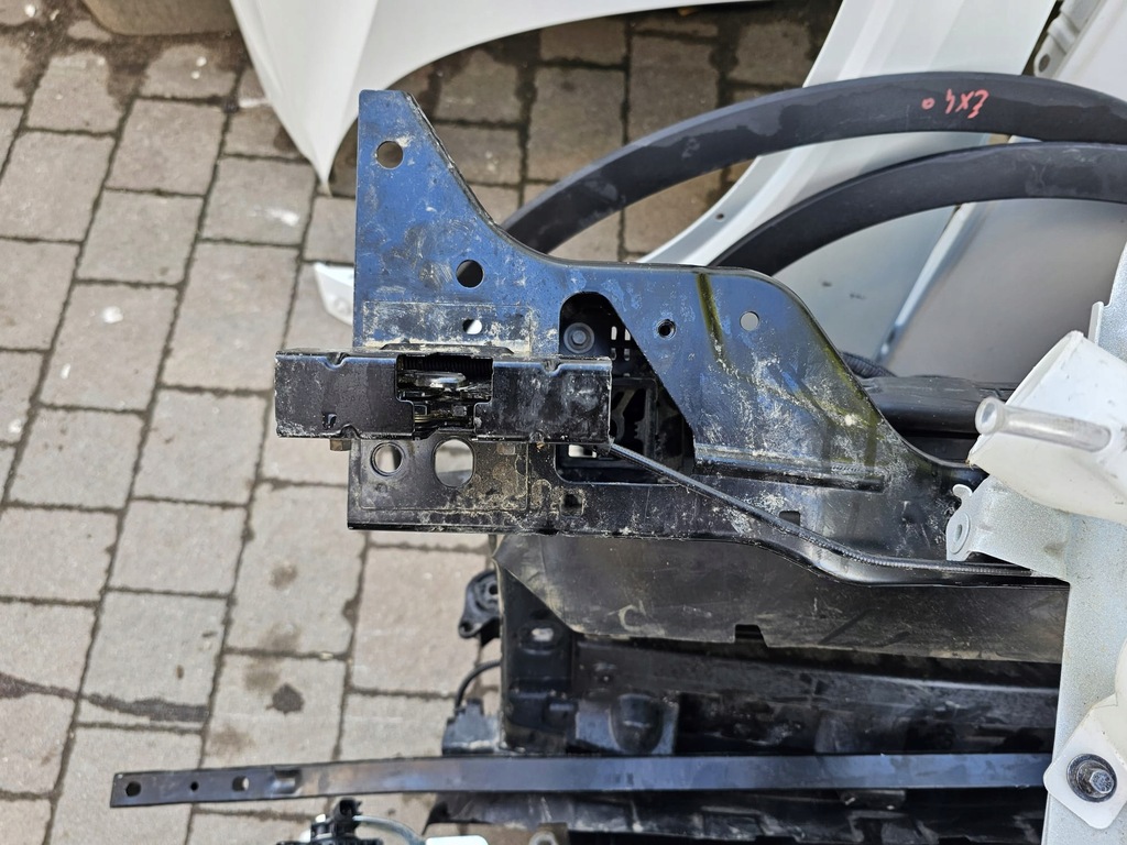 фото №11, Бампер капот лампа pas комплект volvo xc40 ex40 електрик