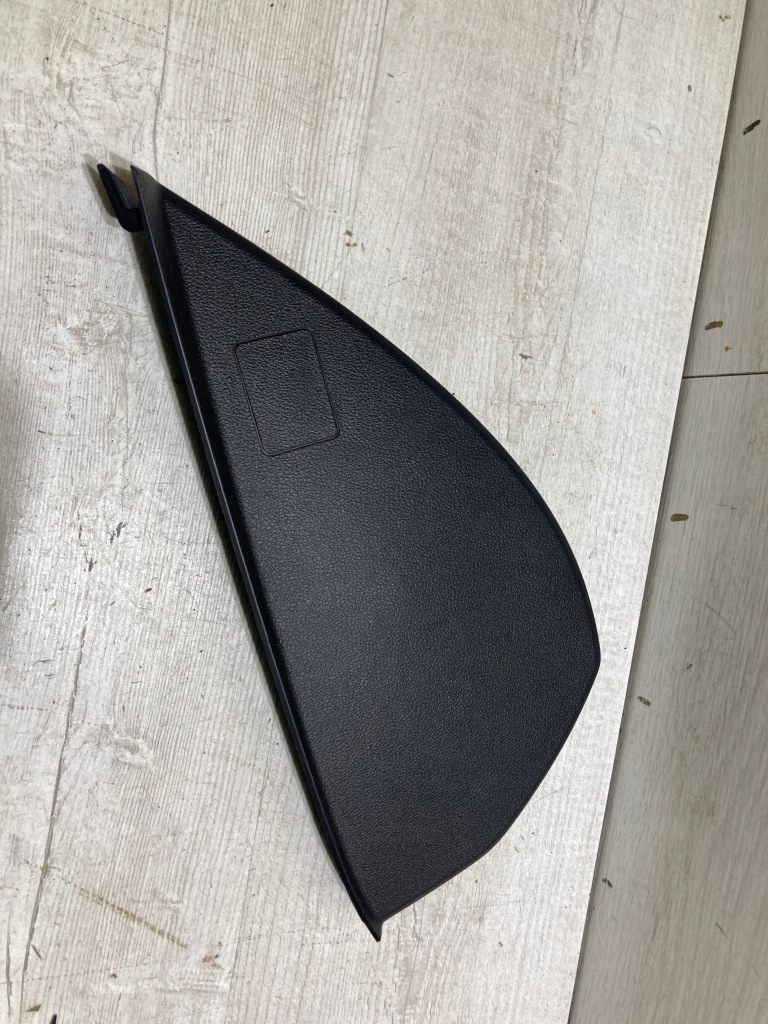 фото №1, Крышка панели правая 5e0857504c skoda octavia iii 19r