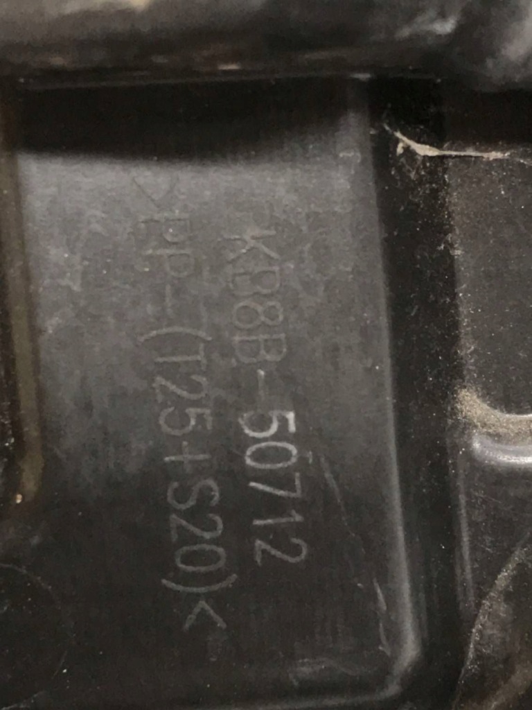 Mazda cx-5 2018 накладка / решётка радиатора / решётка  верхний радиатора kb8b-50712 Доставка