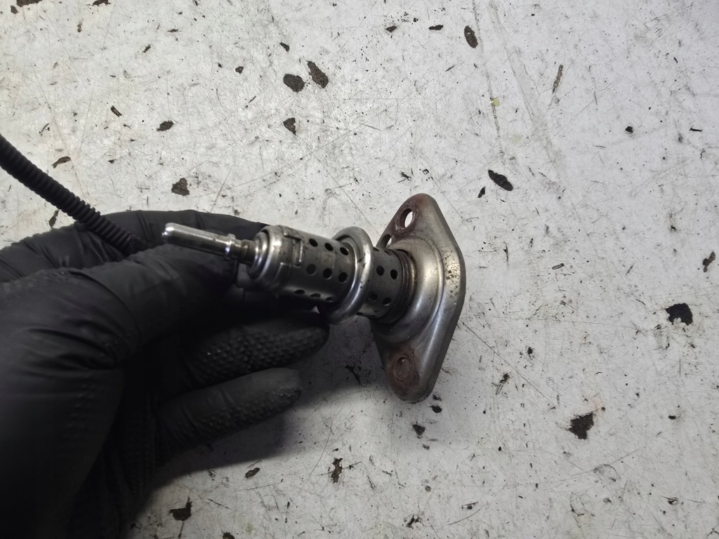 Купить Opel astra k 5 v форсунка жидкость adblue 55504439