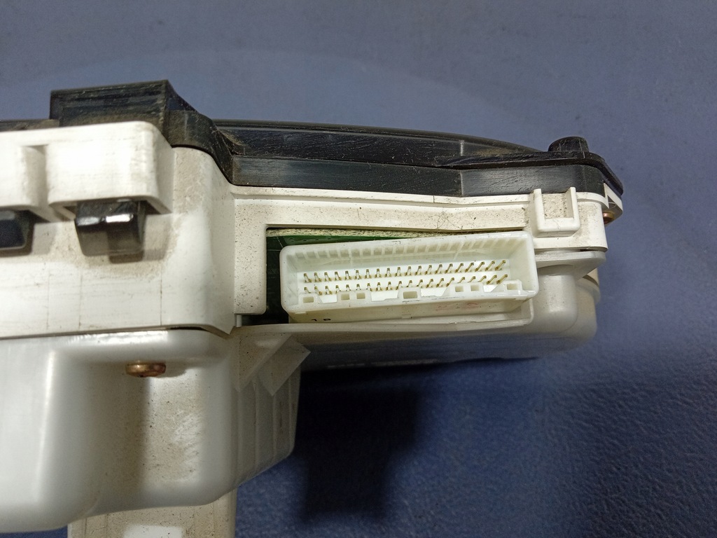 фото №5, Avensis verso 01- 2.0 d-4d счетчик приборы eu 83800-44a50