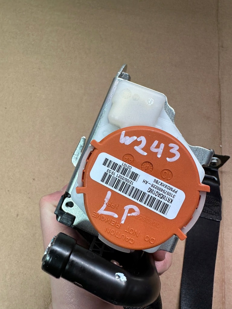 Ремінь безпеки лівий перед, лівий передній mercedes eqa w243, h243 Зі Шроту