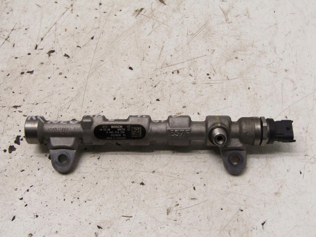 фото №1, Молдинг впрыскная 1.6 m-jet jeep renegade 55234039