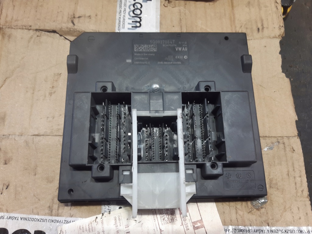 Купить Модуль комфорта skoda octavia iii 5q0937084t проверенный