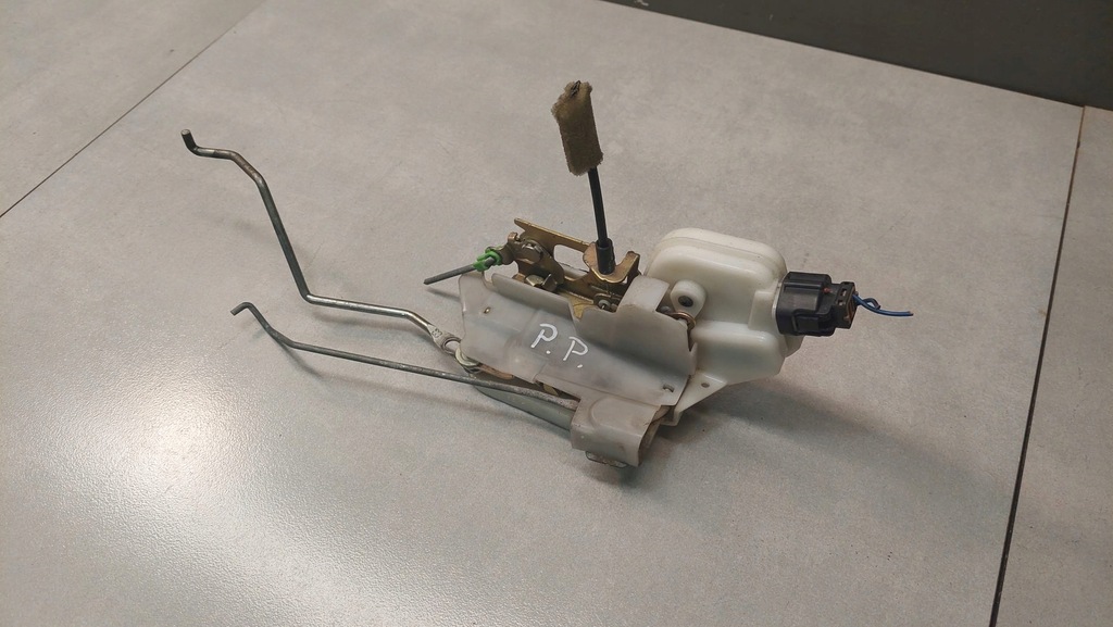 фото №7, Замок дверь правый перед space wagon iii 2.4 gdi