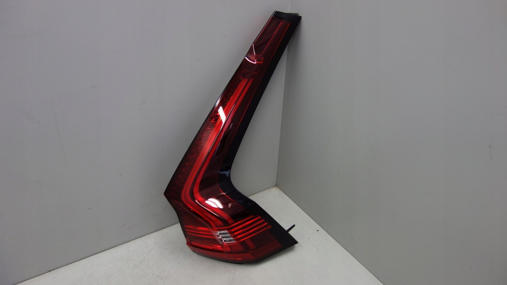 фото №1, Volvo v90 лампа задня права 32337138