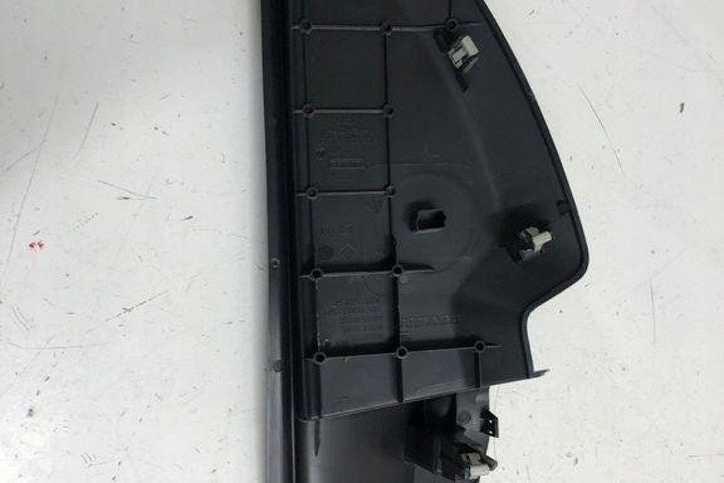 фото №9, Боковой накладки декоративные панели приборной панели opel vivaro c 689213743r 1.6l