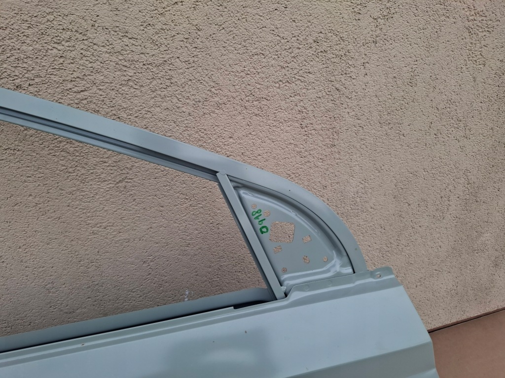 Дверей передні праве  hyundai bayon оригінал Недорого