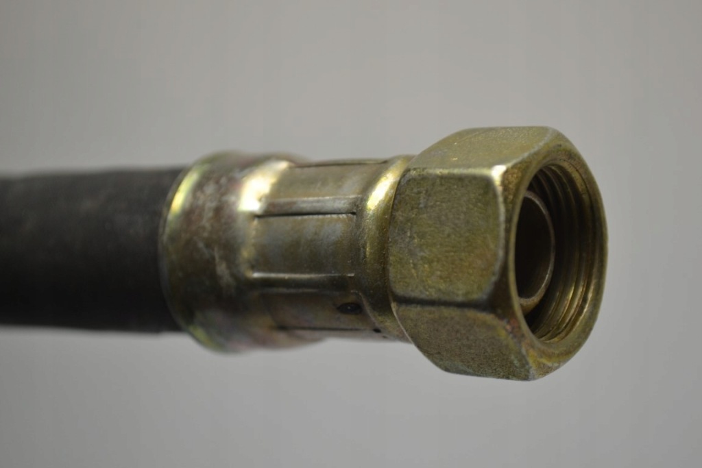 Купить Mercedes w123 300d om617 шланг радиатора масла