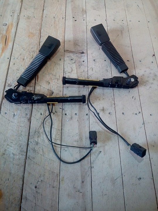 фото №1, Jaguar xf x250 натяжитель поперечина bezpiecze правый перед