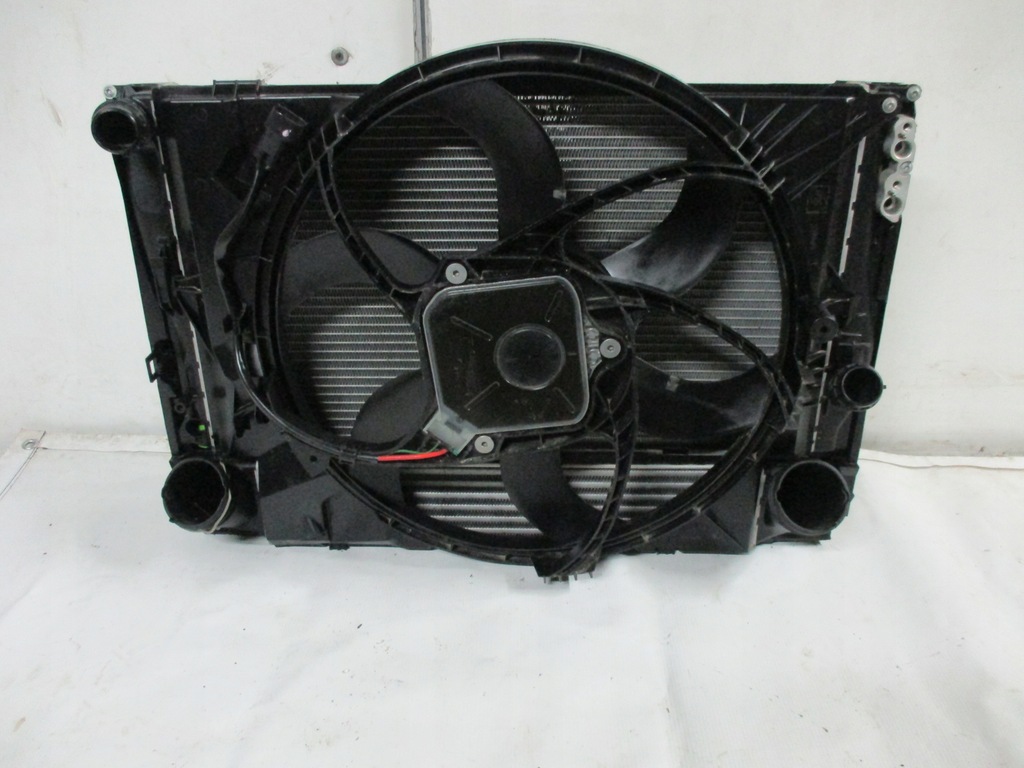 фото №1, Радиатор kpl bmw x1 e84 e90 07-15r