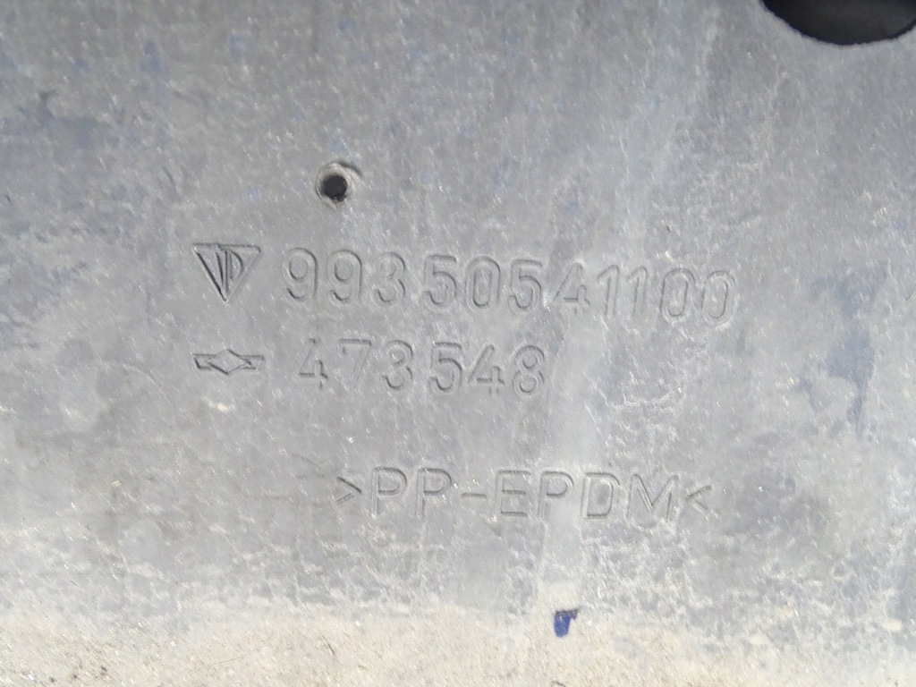 фото №8, Бампер задний задняя porsche 911 993 99350541100