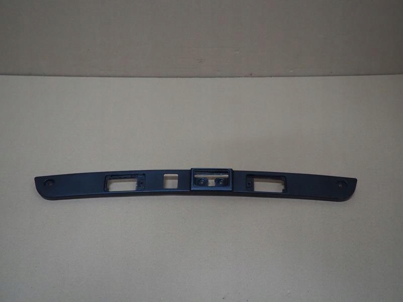 фото №1, Накладка молдинг кришки багажника ssangyong korando iv 8388035000