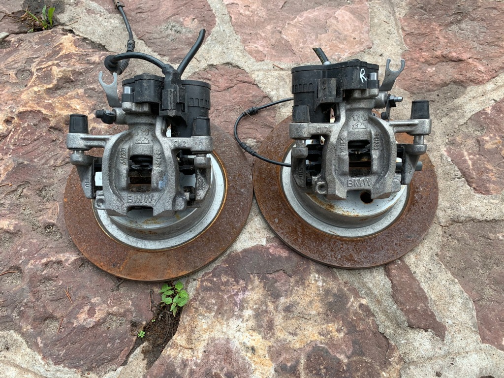 фото №1, Bmw x1 f48 f39 f60 суппорт тормозной правый задняя