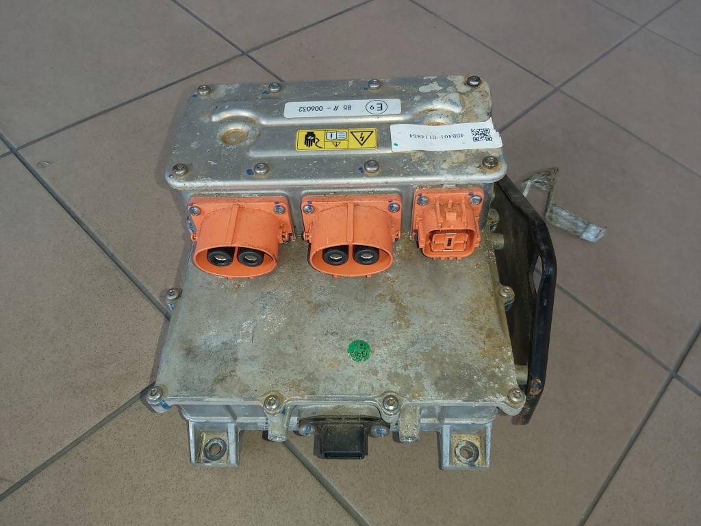 Купити Dacia spring інвертор 290101552r