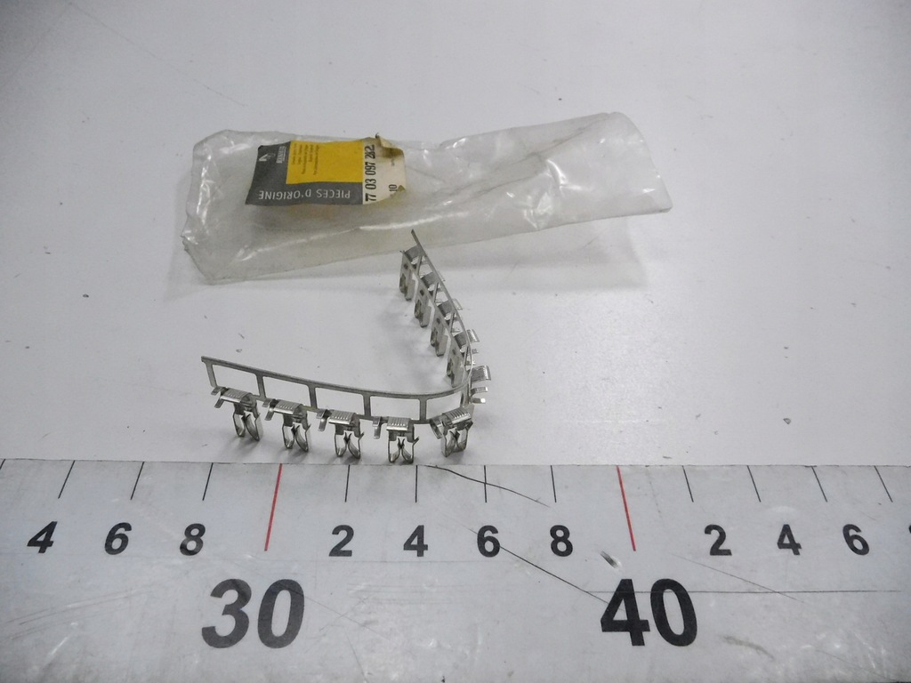 фото №9, Разъёмы электрический renault оригинальный номер 7703097282