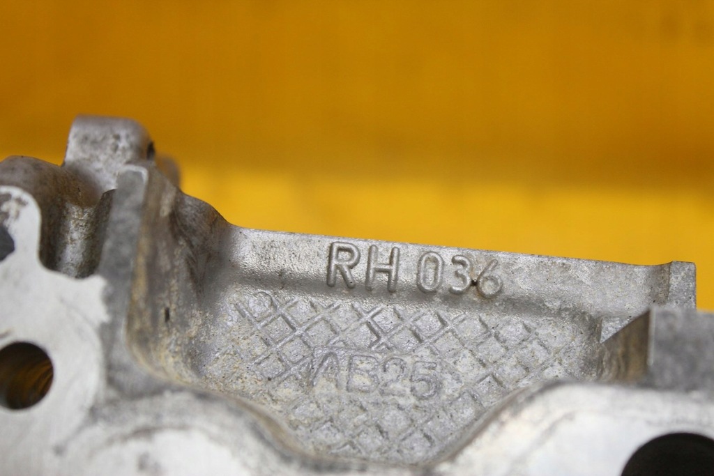 фото №10, Головка правая forester v legacy vi 2.5 b fb25