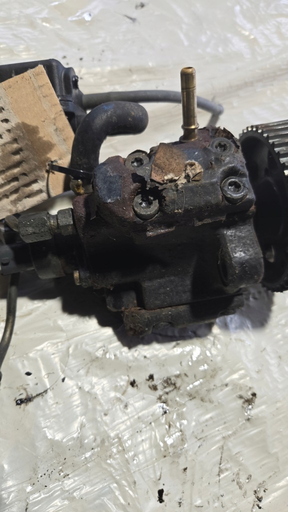 Насос упорскування alfa romeo 156 1.9 jtd 16v a5.000 0445010071 в Україні