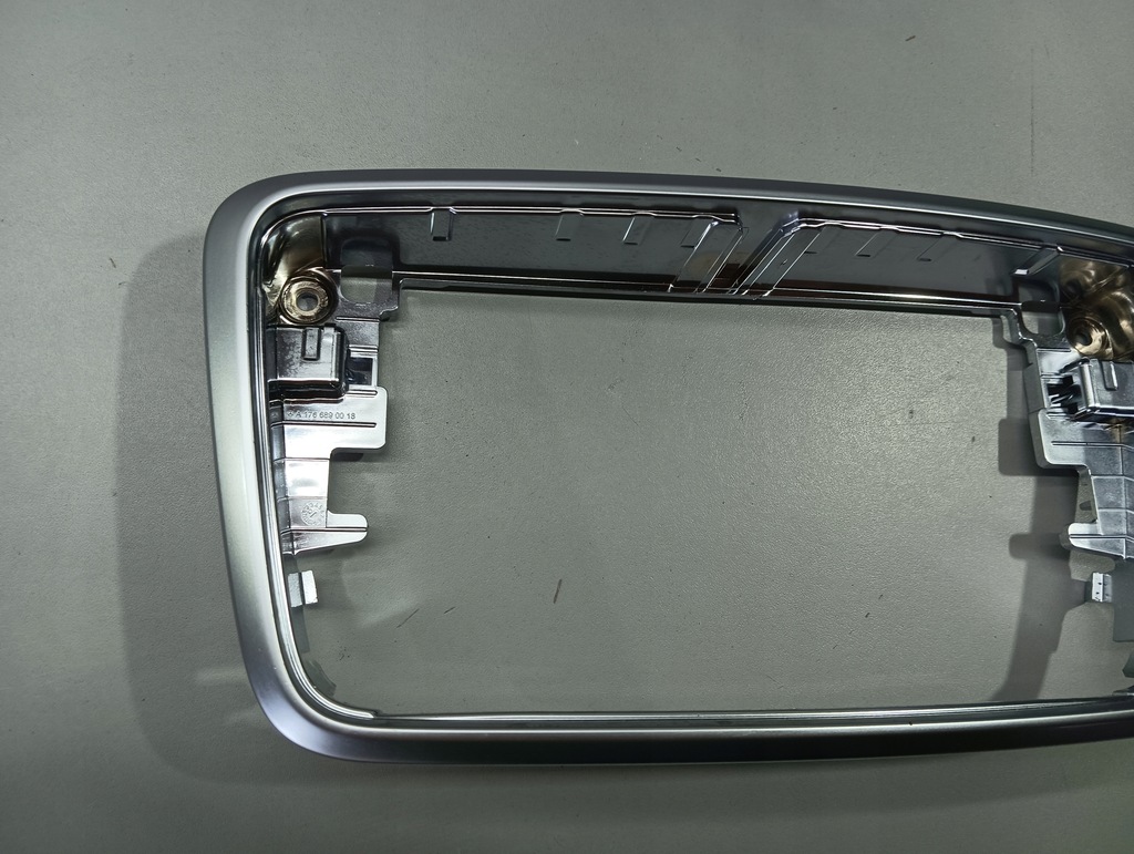 фото №3, Рамка панель радио mercedes w176 119088x